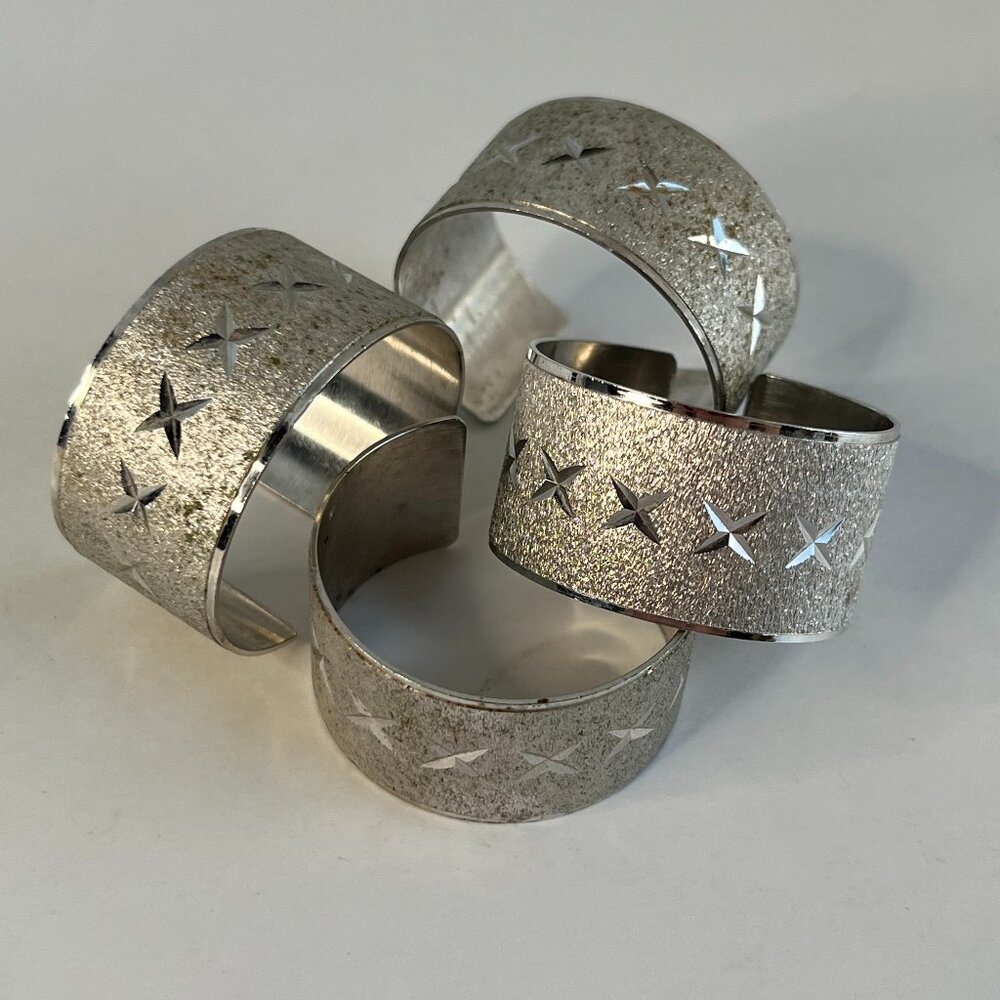 Silver Metal Napkin Rings Lot Of 4 Vintage MCM 1.25" Diamond/Star Cut